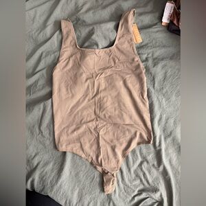 SKIMS SOFT SMOOTHING SEAMLESS THONG BODYSUIT